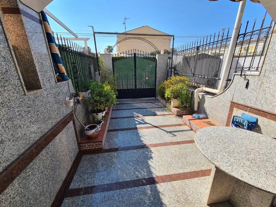 Marble Manor Guest House Los Alcazares Luaran gambar